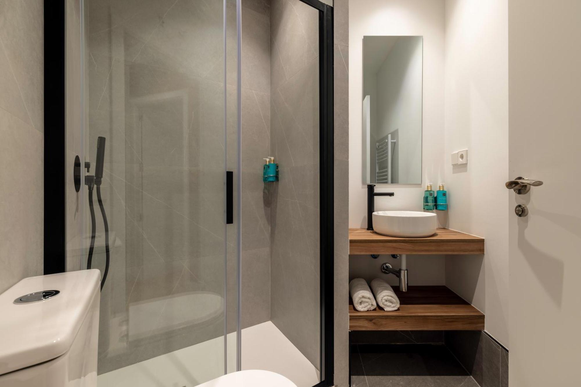 New Designed Flat 3 Bedrooms 2 Showers مدريد المظهر الخارجي الصورة